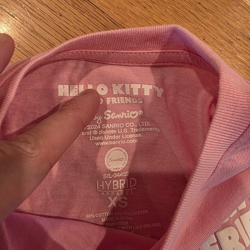 Hello Kitty Tee - Picture 2 of 3